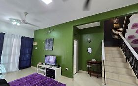 Damansara Kuantan Guest House